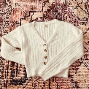 Urban Outfitters Cropped Cardigan 🐑💕